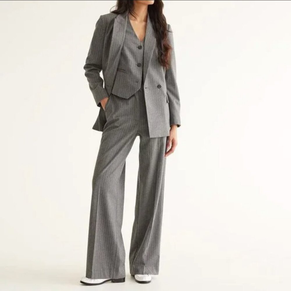 Reitmans Grey Pinstripe Blazer - Picture 2 of 10